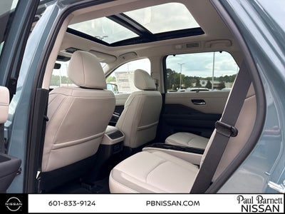 2026 Nissan Pathfinder SL