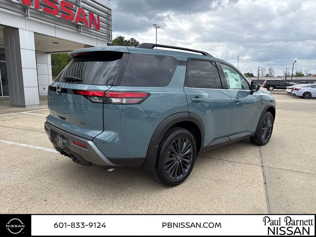 2026 Nissan Pathfinder SL