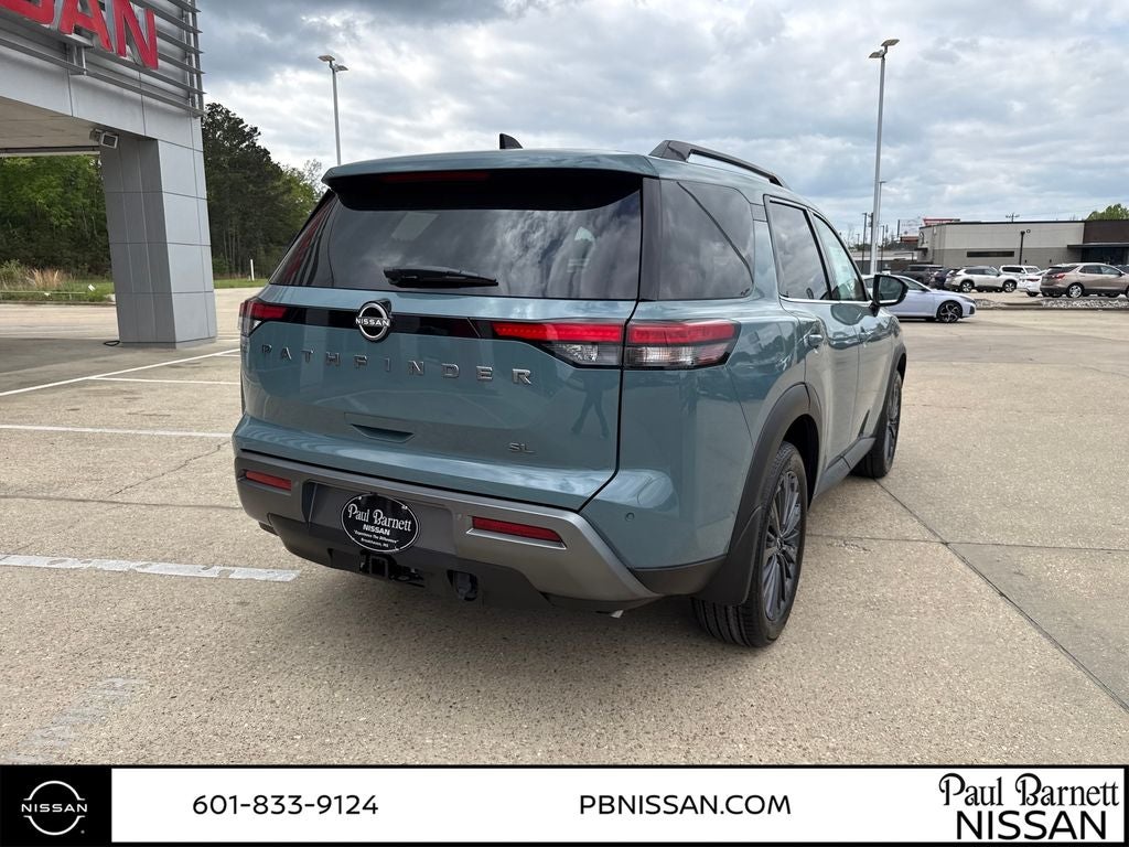 2026 Nissan Pathfinder SL