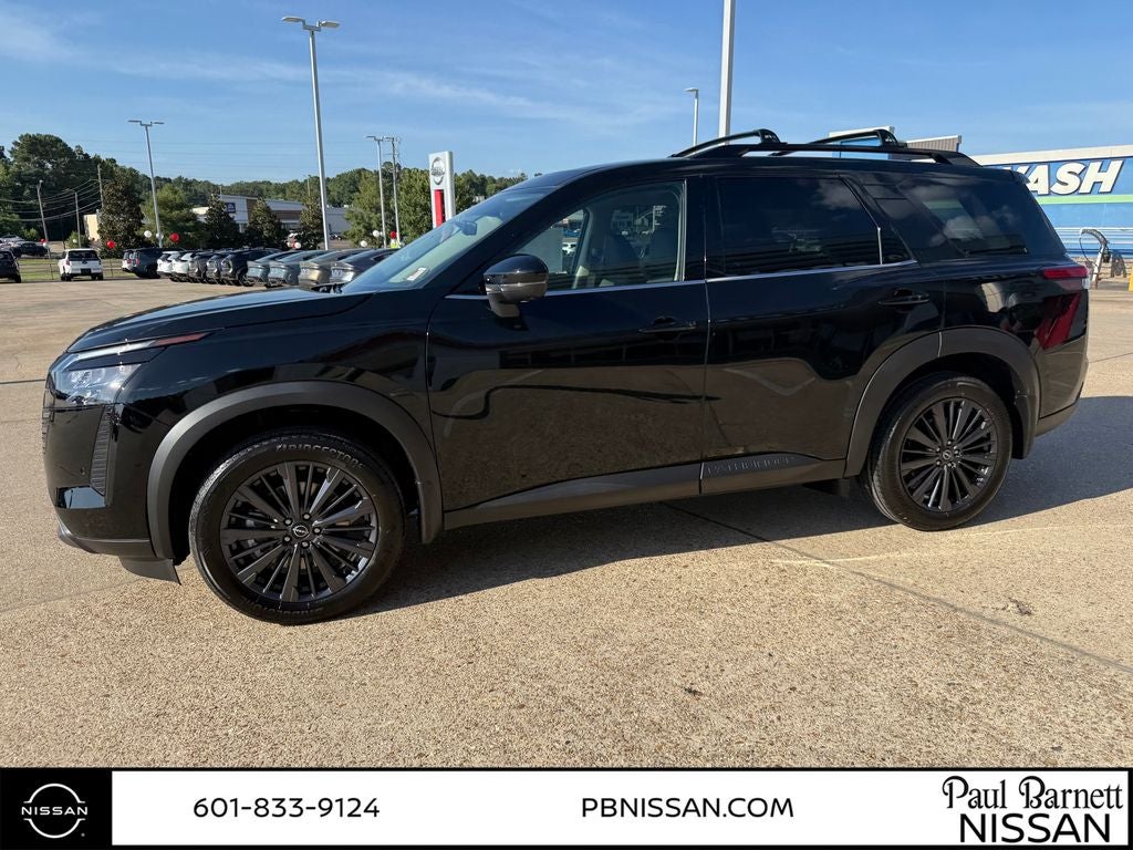 2026 Nissan Pathfinder SL