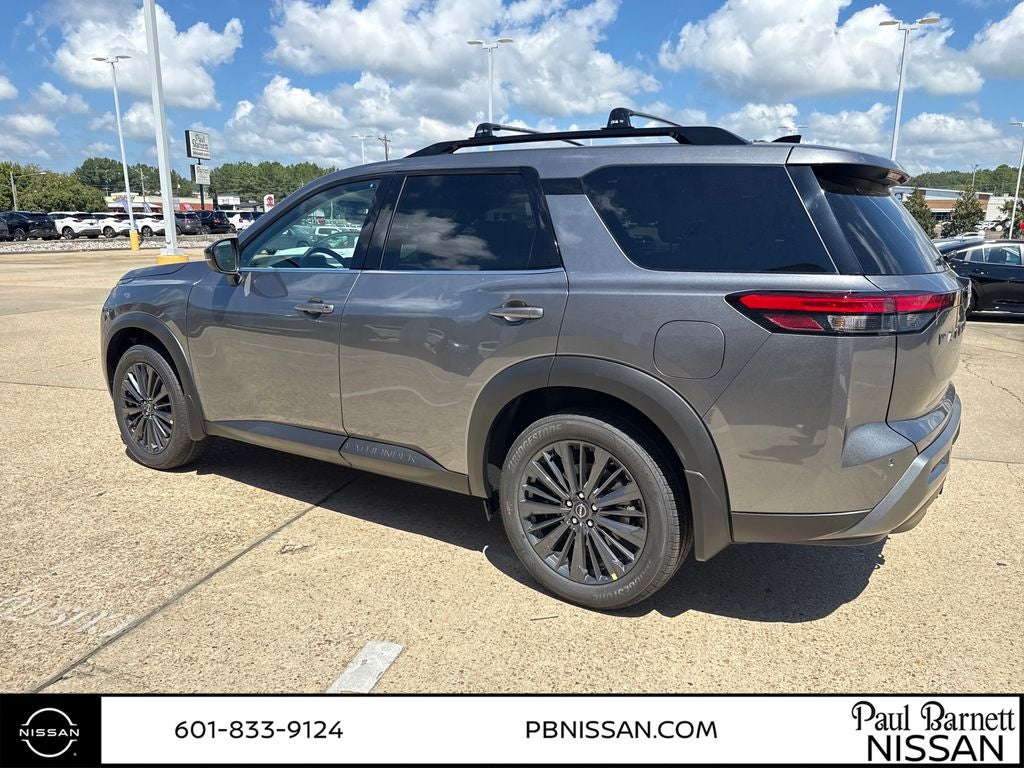 2026 Nissan Pathfinder SL