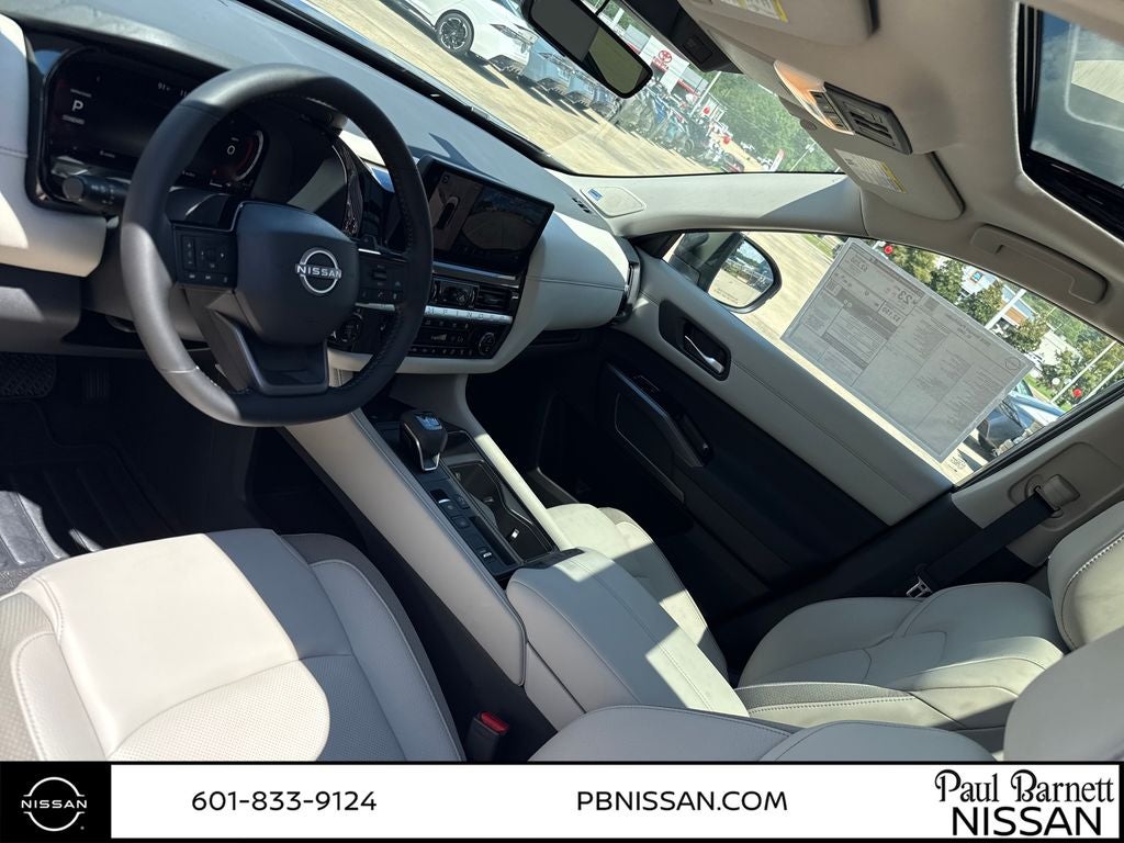 2026 Nissan Pathfinder SL