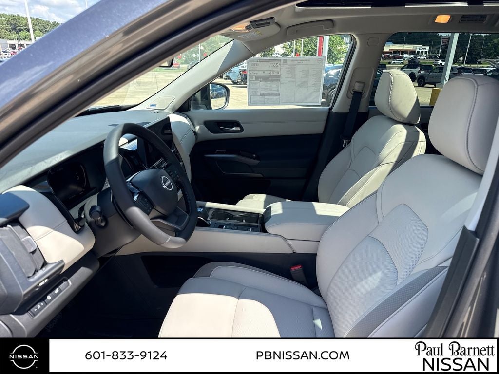 2026 Nissan Pathfinder SL