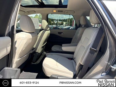 2026 Nissan Pathfinder SL