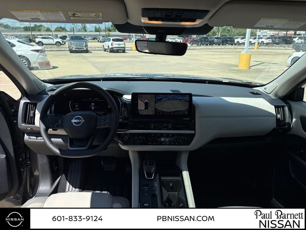 2026 Nissan Pathfinder SL