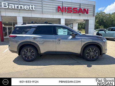 2026 Nissan Pathfinder SL