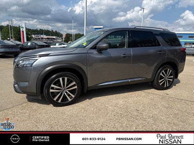 2025 Nissan Pathfinder Platinum