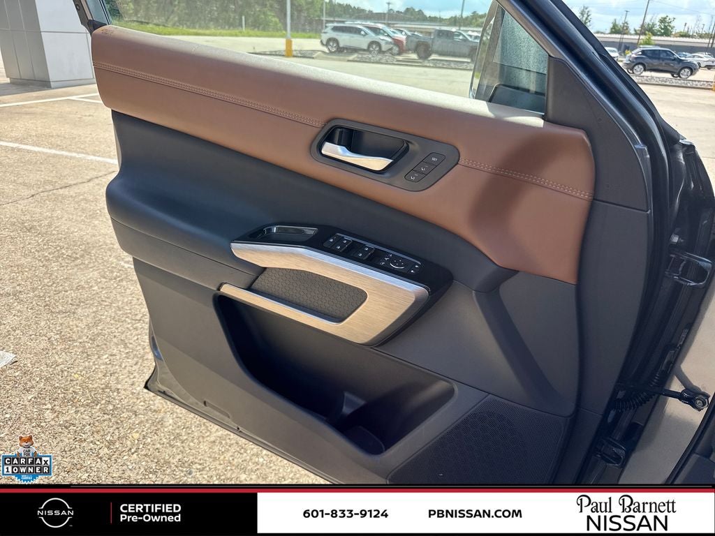 2025 Nissan Pathfinder Platinum