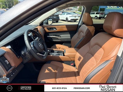 2025 Nissan Pathfinder Platinum