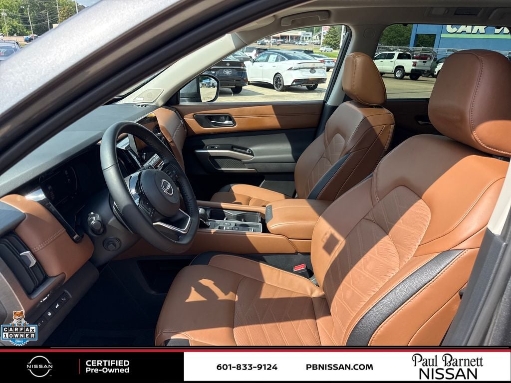 2025 Nissan Pathfinder Platinum