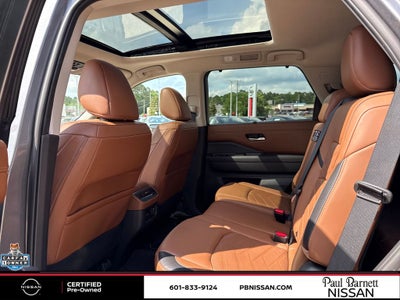 2025 Nissan Pathfinder Platinum