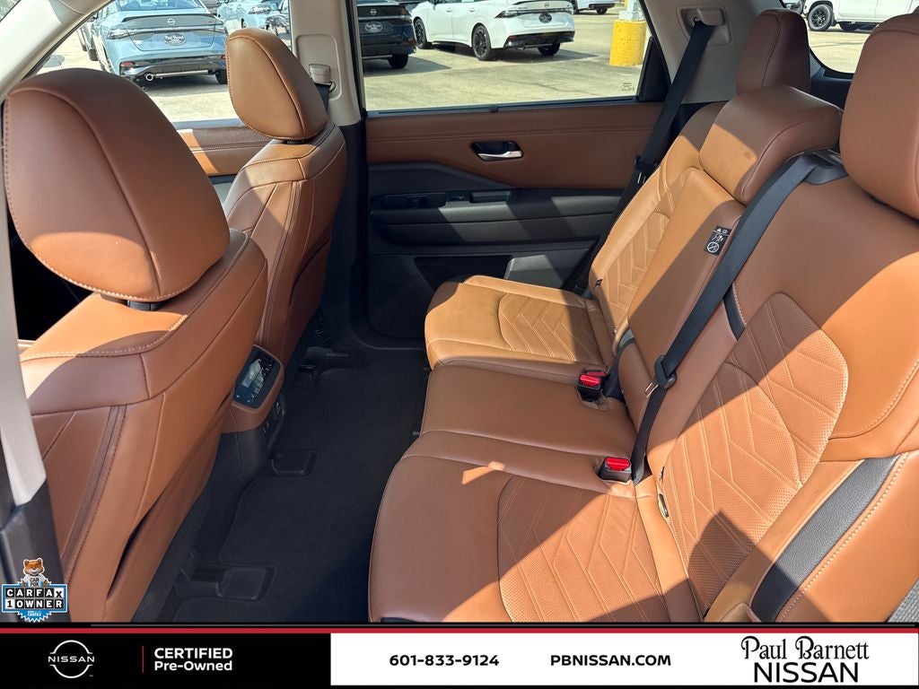 2025 Nissan Pathfinder Platinum