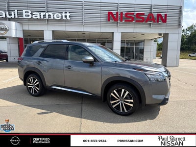 2025 Nissan Pathfinder Platinum