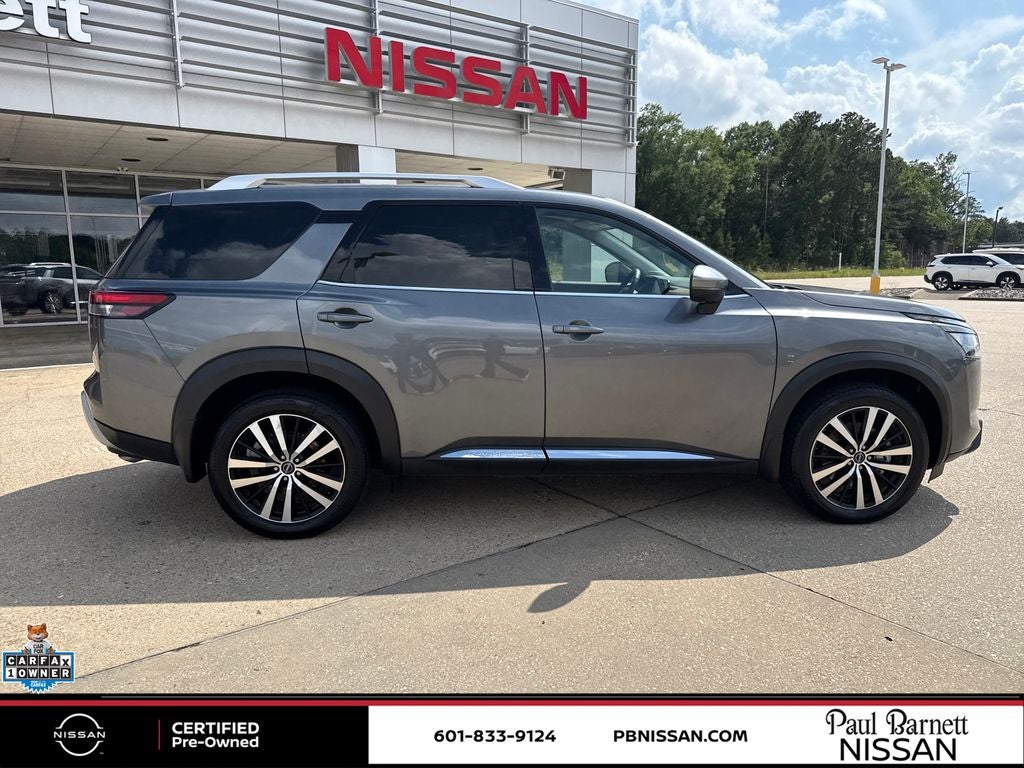 2025 Nissan Pathfinder Platinum