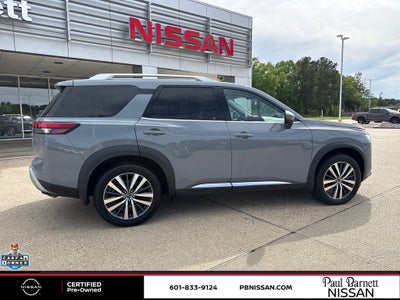 2022 Nissan Pathfinder Platinum