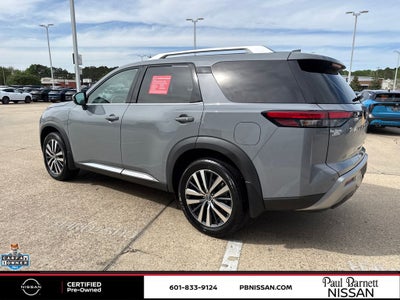 2022 Nissan Pathfinder Platinum