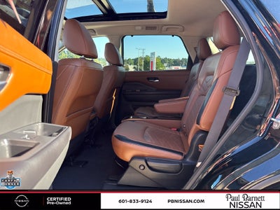 2025 Nissan Pathfinder Platinum