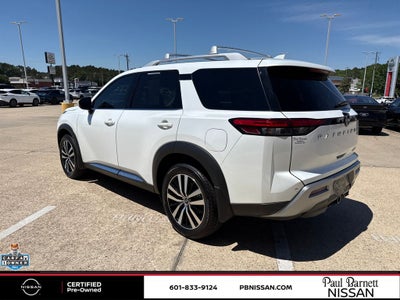 2025 Nissan Pathfinder Platinum