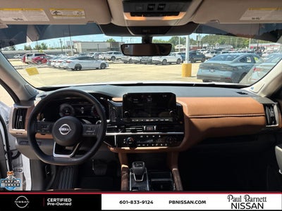 2025 Nissan Pathfinder Platinum
