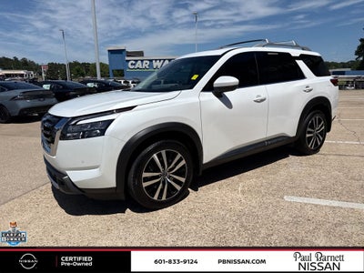 2025 Nissan Pathfinder Platinum