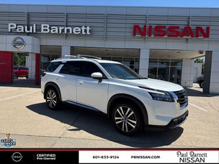 2025 Nissan Pathfinder Platinum