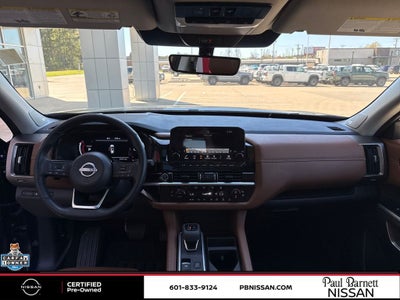 2024 Nissan Pathfinder Platinum