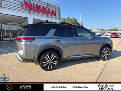 2025 Nissan Pathfinder Platinum
