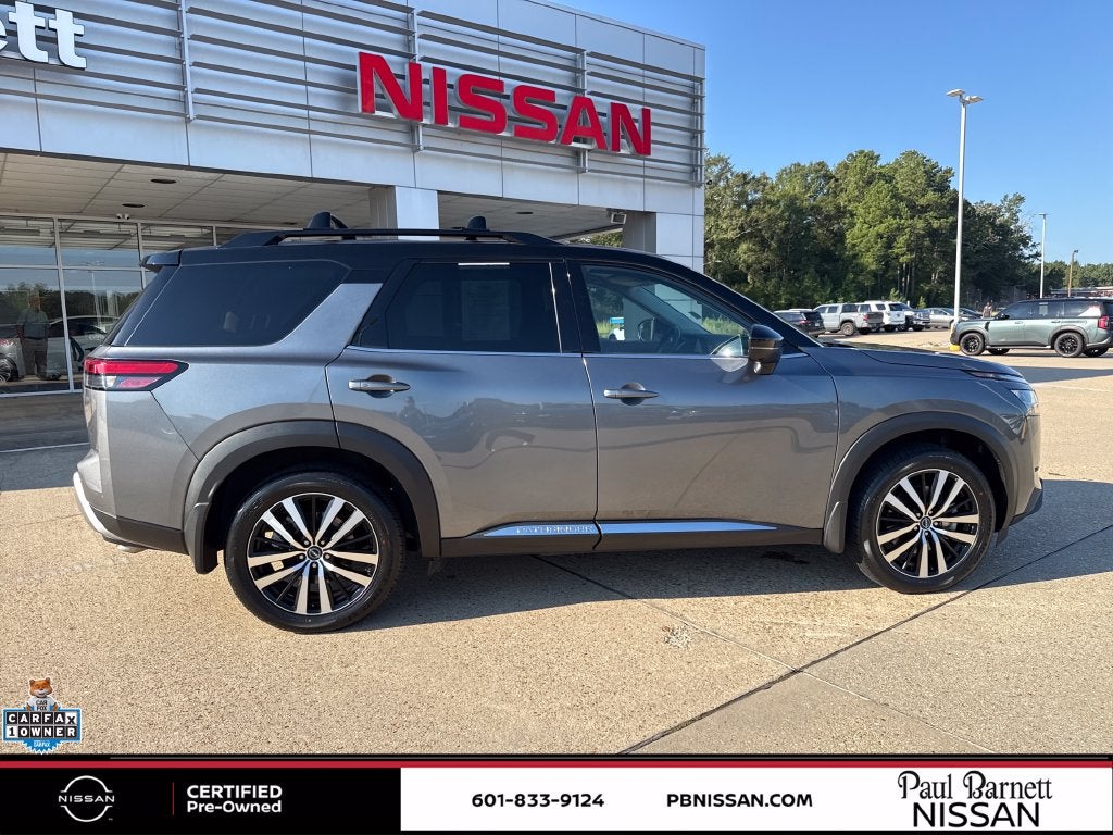 2025 Nissan Pathfinder Platinum