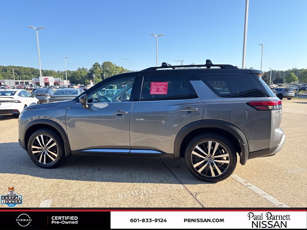2025 Nissan Pathfinder Platinum