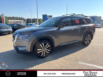 2025 Nissan Pathfinder Platinum