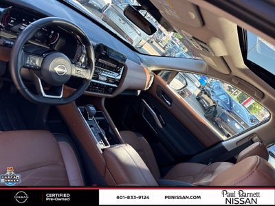 2025 Nissan Pathfinder Platinum