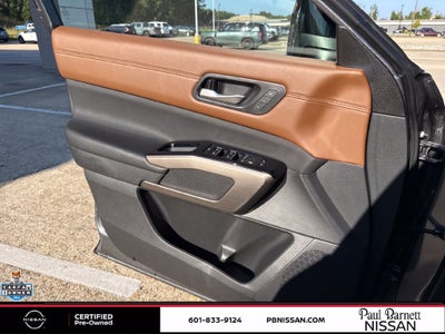2025 Nissan Pathfinder Platinum