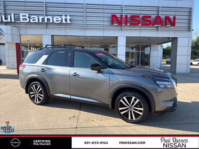 2025 Nissan Pathfinder Platinum