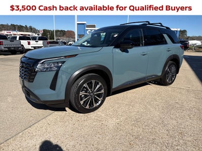 2026 Nissan Pathfinder Platinum