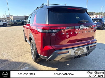 2026 Nissan Pathfinder Platinum