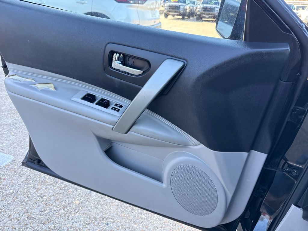 2011 Nissan Rogue SV