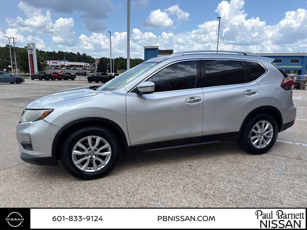 Used 2018 Nissan Rogue SV with VIN JN8AT2MT2JW455396 for sale in Brookhaven, MS
